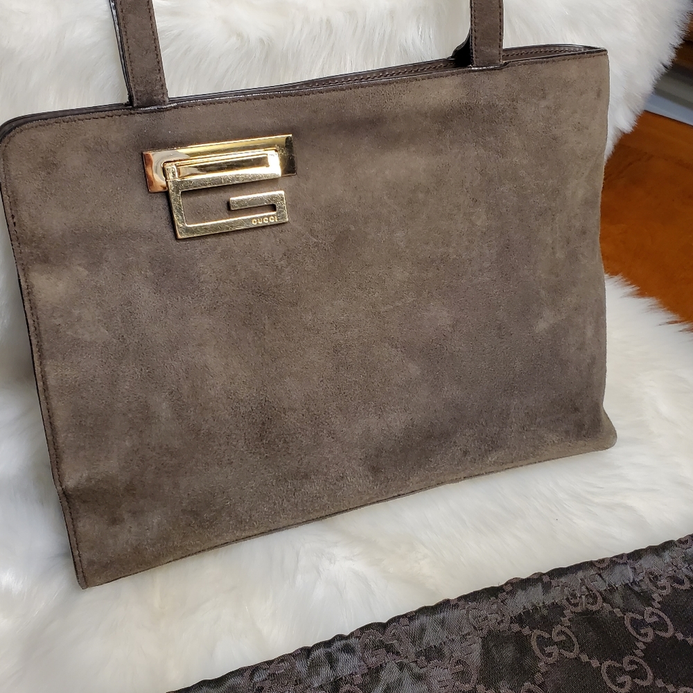 GUCCI RARE VINTAGE SUEDE PURSE 🎈 HOST PICK 🎈